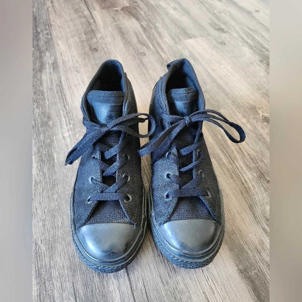 Converse Chunk Taylor All Star Triple Black Syde Street Mid Sneakers